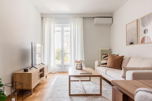 Graceful 2br Apartment in Paleo Faliro by Upstreet — 4-Star Luxury Hotel in Palaio Faliro, Greece