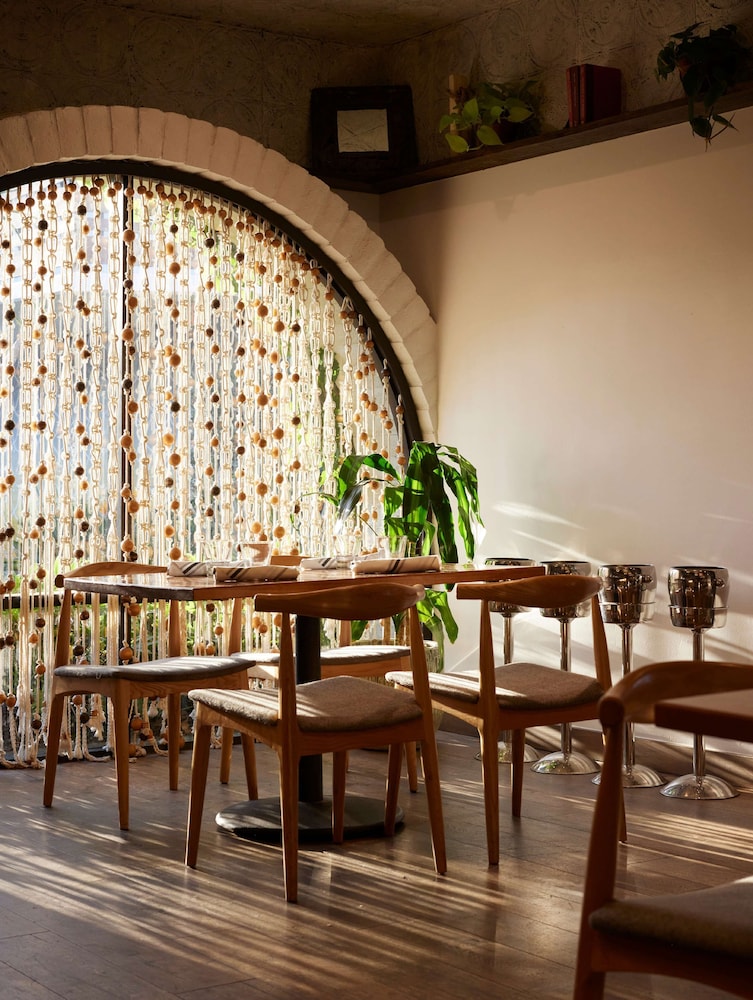 The Leta Santa Barbara Goleta Tapestry Collection by Hilton - photo 43