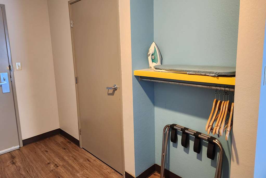 Days Inn & Suites by Wyndham Thibodaux - photo 45