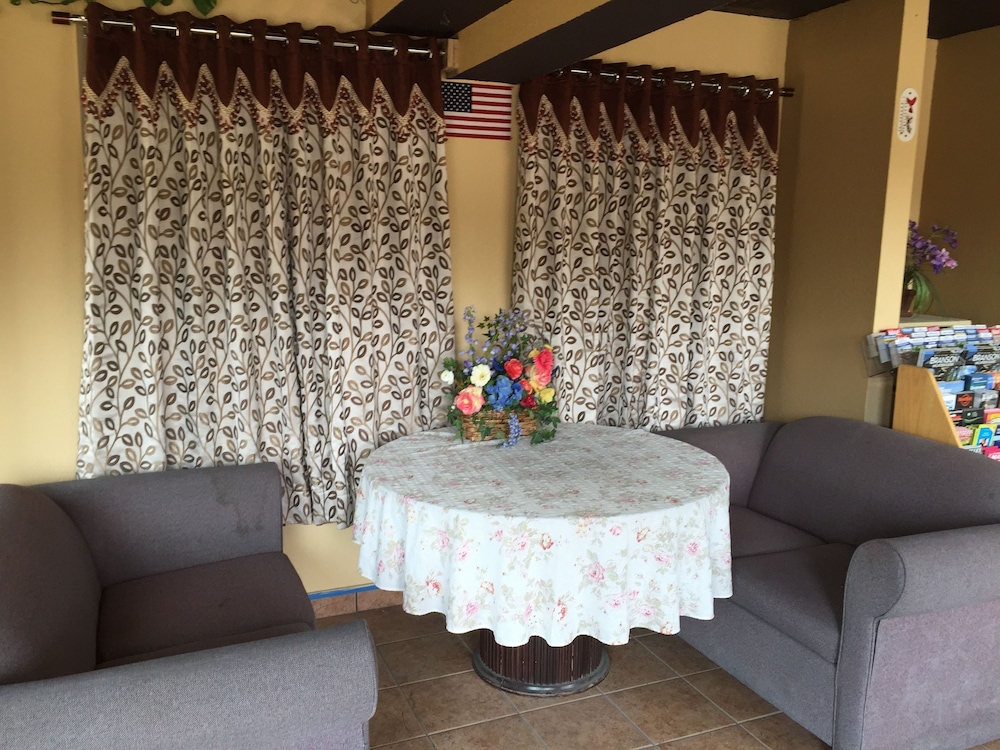 First Western Inn - photo 2
