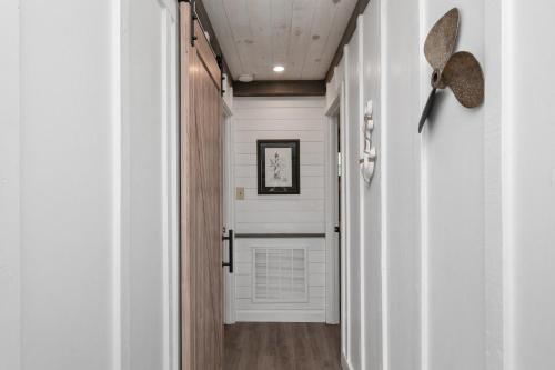 Mountains to Sea by Oak Island Accommodations - photo 2