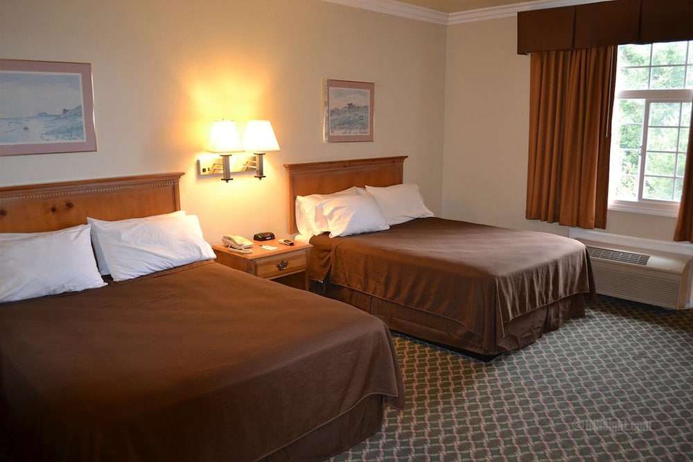 The Miramar Inn and Suites - photo 3