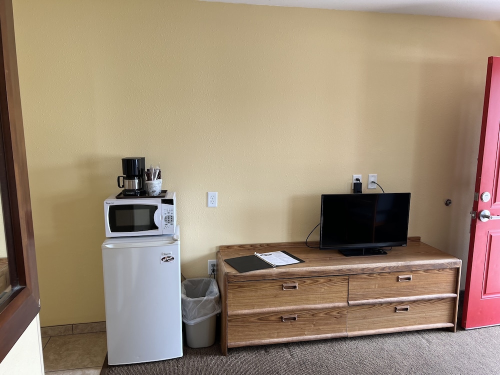 All Star Inn & Suites - photo 67