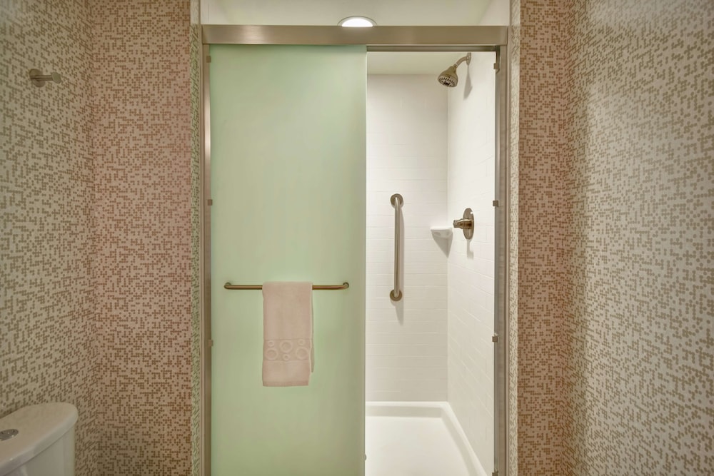 Home2 Suites by Hilton Terre Haute - photo 22