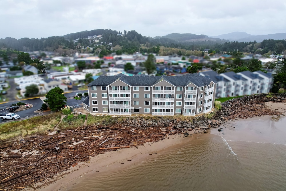 Siletz Bay Beachfront Hotel by OYO Lincoln City - photo 115