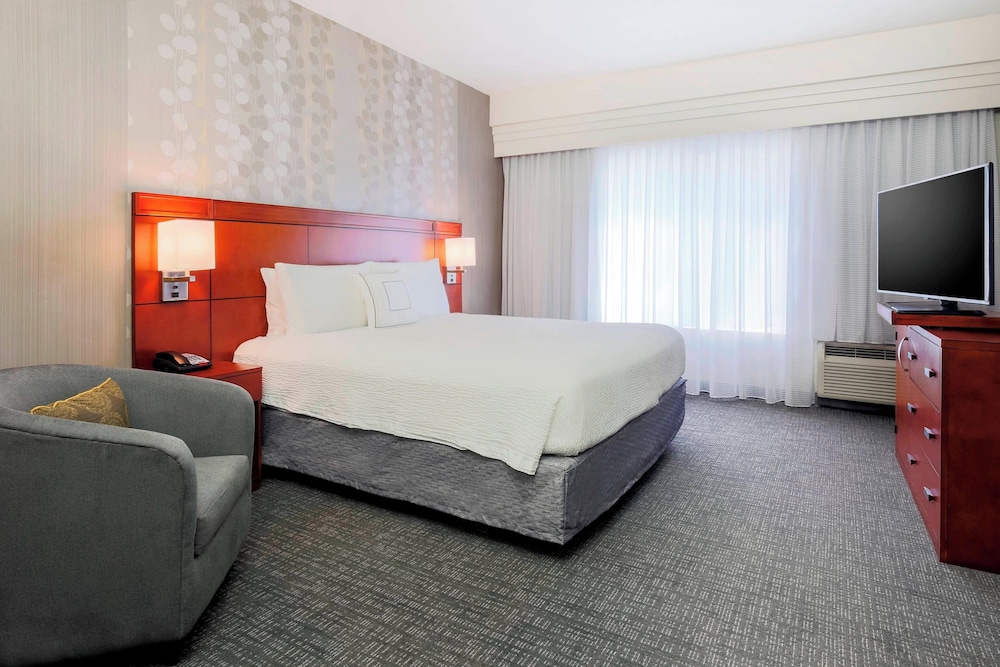 Courtyard by Marriott Dallas Arlington South - photo 17