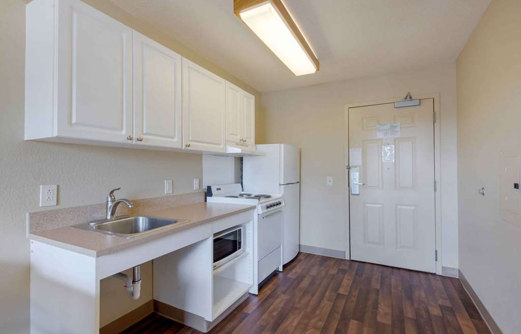 Extended Stay America Suites Greensboro Airport - photo 16