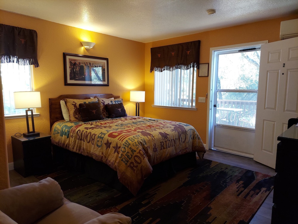 Little Valley Inn - photo 7