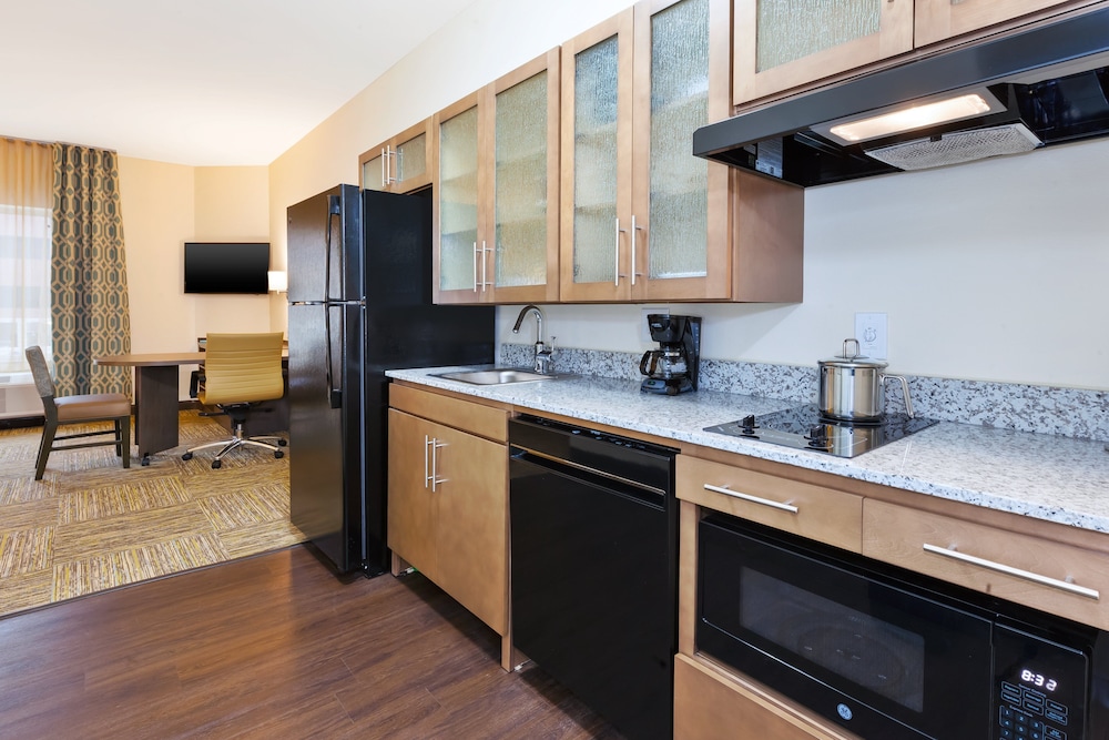 Candlewood Suites Louisville NE Downtown Area by IHG - photo 16