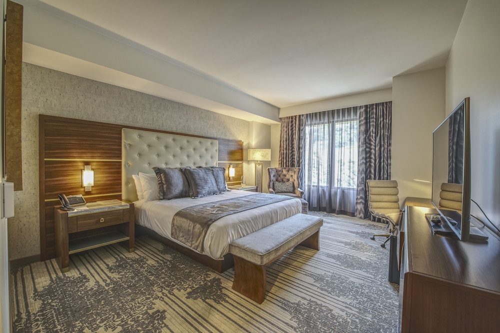 Legacy Resort Hotel & Spa - photo 9
