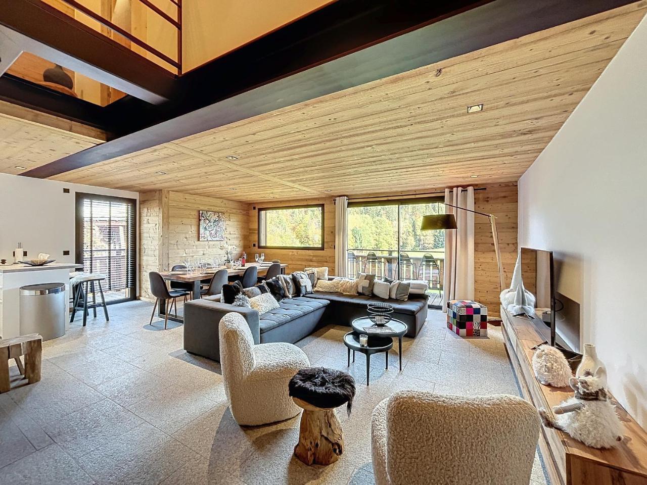 Chalet de Luxe Avec Vue Mont Blanc Et Parking Fr 1 560 150 — 5-Star Luxury Hotel in Sallanches, France