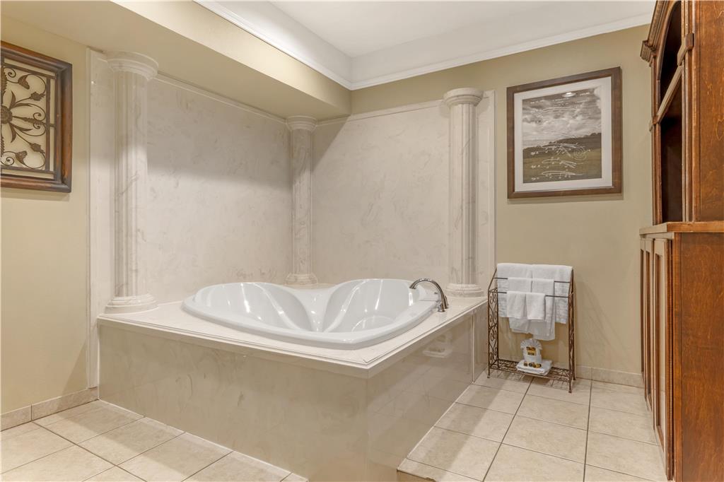 Best Western Plus Monica Royale Inn & Suites - photo 9