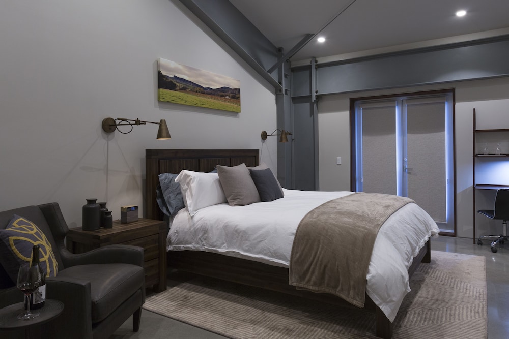 Bed & Barrel at Stonehouse Cellars - photo 8