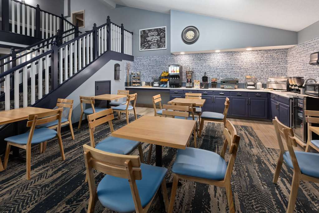 AmericInn by Wyndham North Branch - photo 36