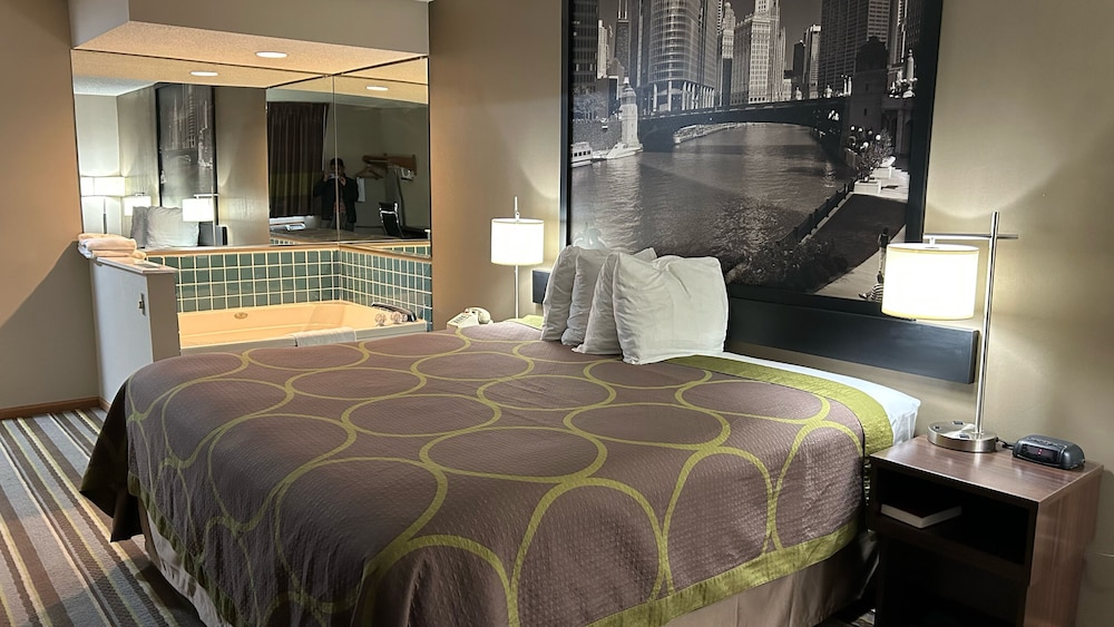 Super 8 by Wyndham Gilman - photo 5