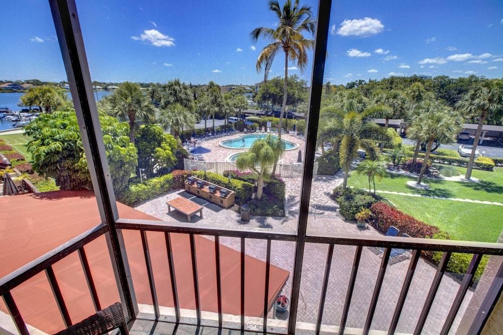 Harbor Towers Yacht Pool 1 Br condo by RedAwning - photo 28