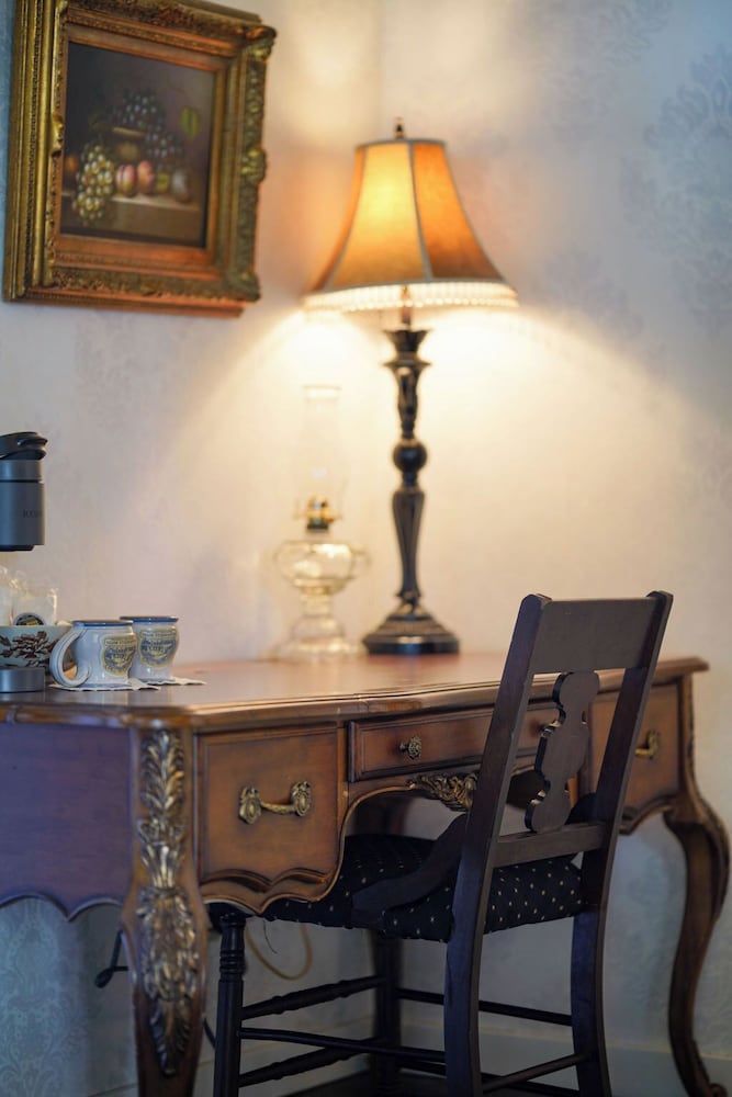 Weaverville Hotel - photo 34