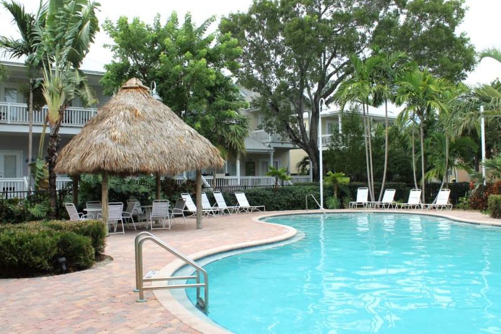 Coral Palm by Avantstay Key West Walkable Gated Community & Shared Pool - photo 15