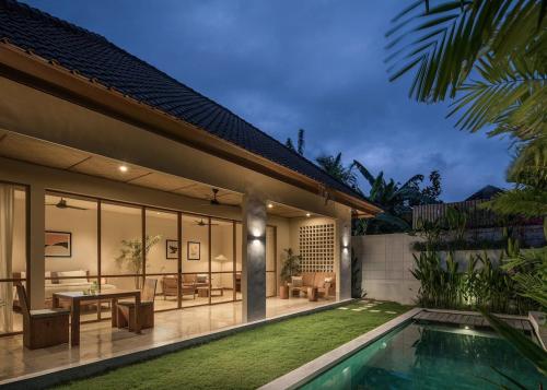 Two Palms Studio - carbon neutral hotel in Canggu