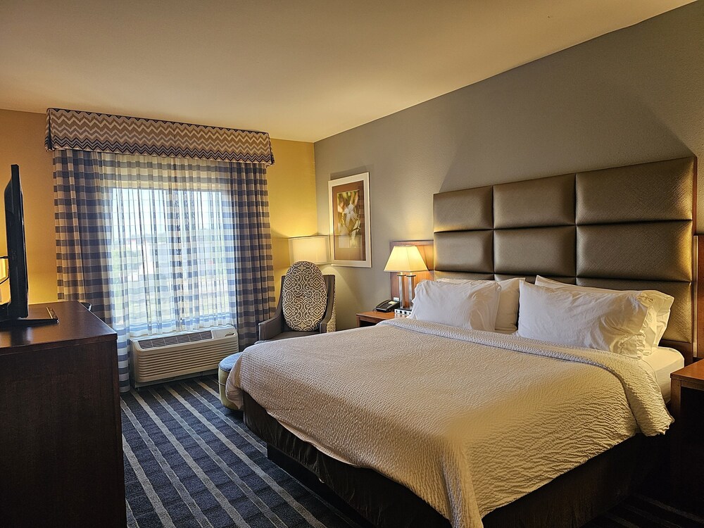 Holiday Inn Express & Suites Perry National Fairground Area #34 by IHG - photo 21