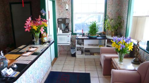 Discovery Inn California - photo 3