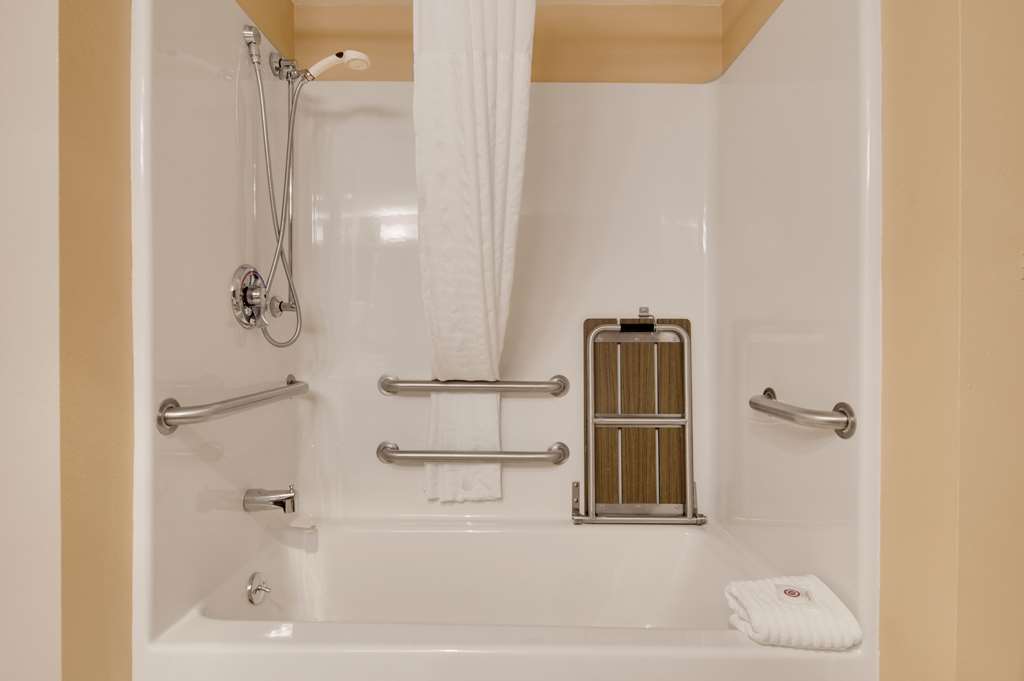 Comfort Inn Airport - photo 15