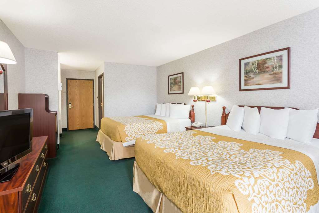Days Inn by Wyndham Battlefield Rd Hwy 65 - photo 3