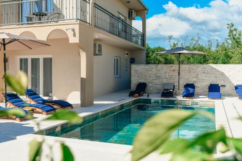 Villa Marta — 4-Star Luxury Hotel in None, Croatia