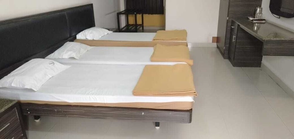 i ROOMZ Hoysala Residency in Bellary, India