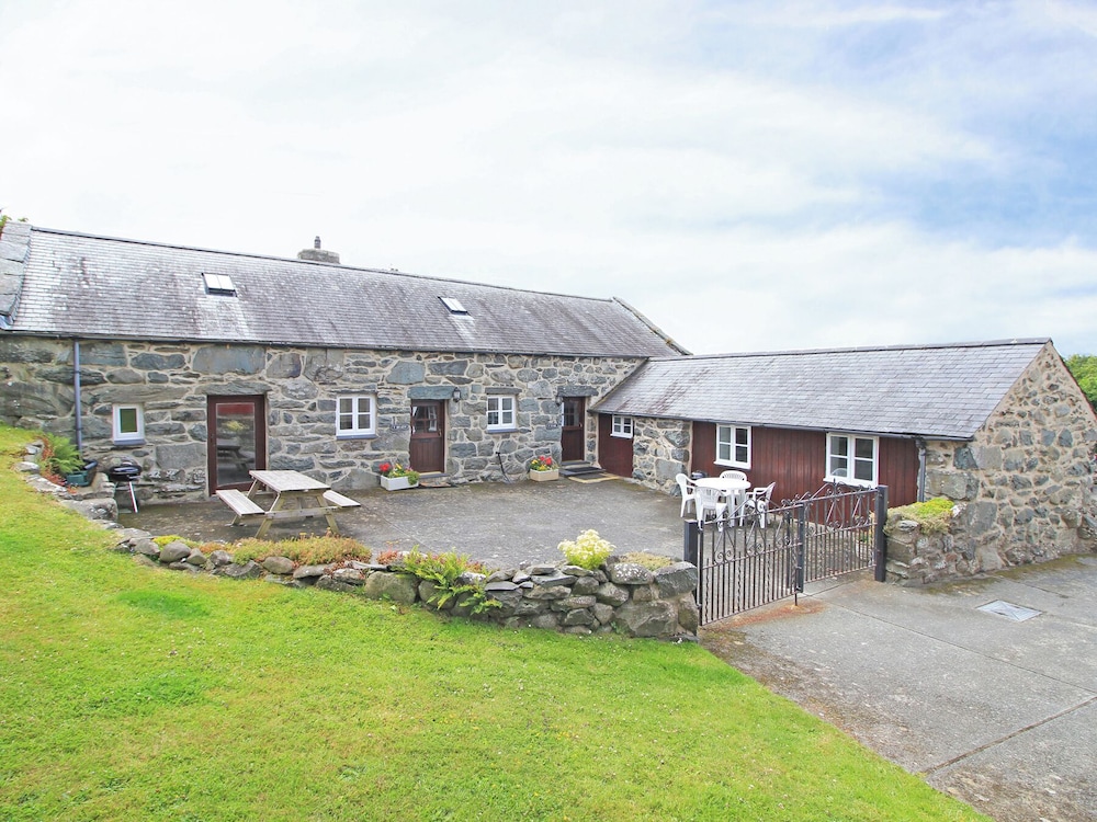 Y Stabl The Old Stable — Llanbedr — photo 2