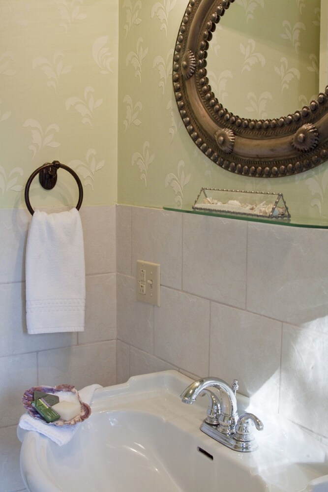 The Scranton Seahorse Inn - photo 22