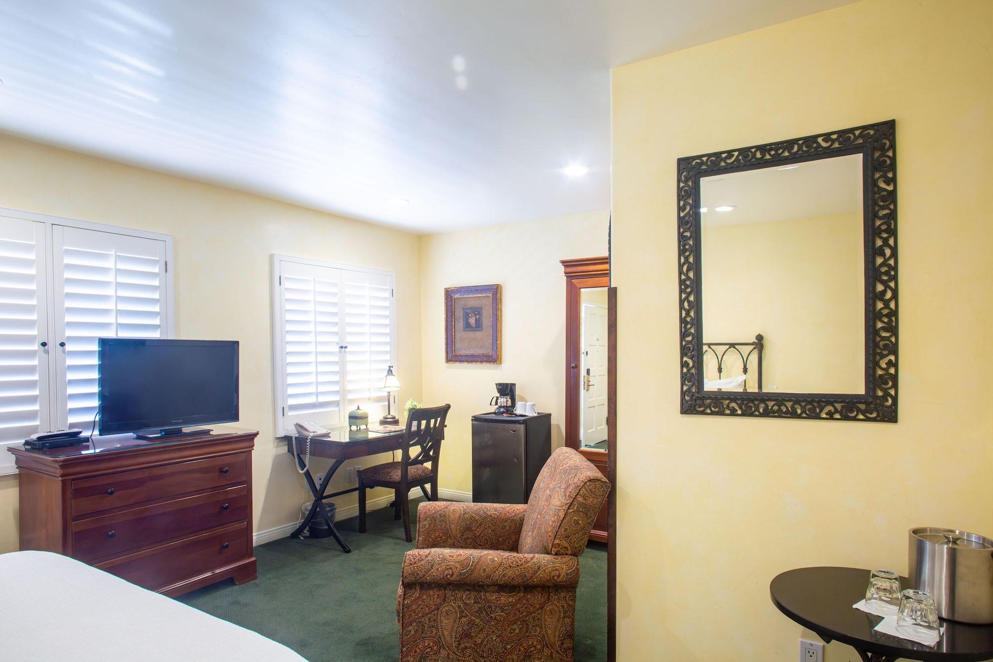 Castillo Inn at the Beach - photo 6