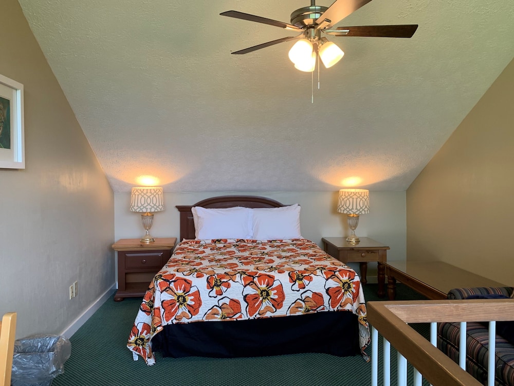 Woodbridge Inn & Tavern - photo 53