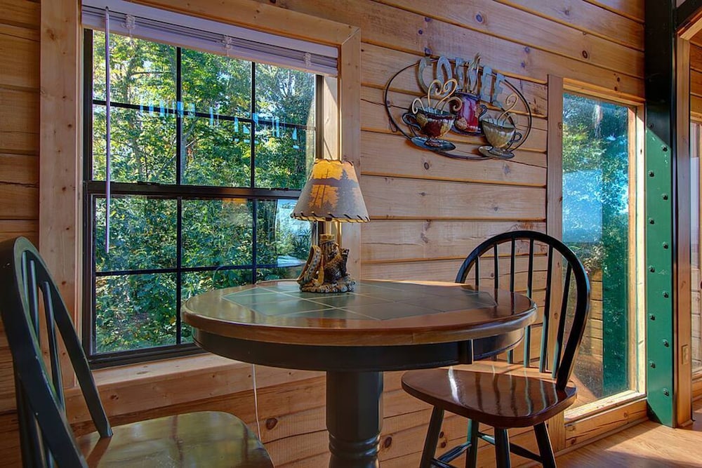 Picturesque 2 2 Close to Parkway - photo 24