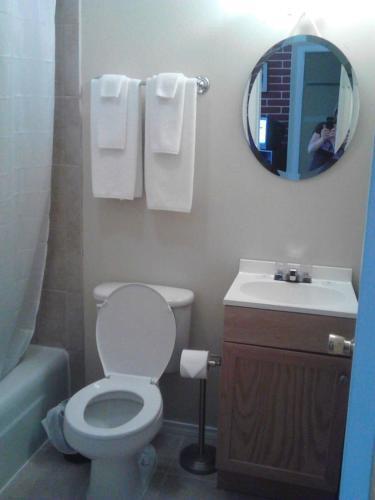 Canton Motel - photo 2