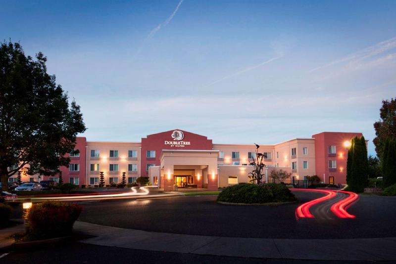 DoubleTree by Hilton Hotel Vancouver - photo 3