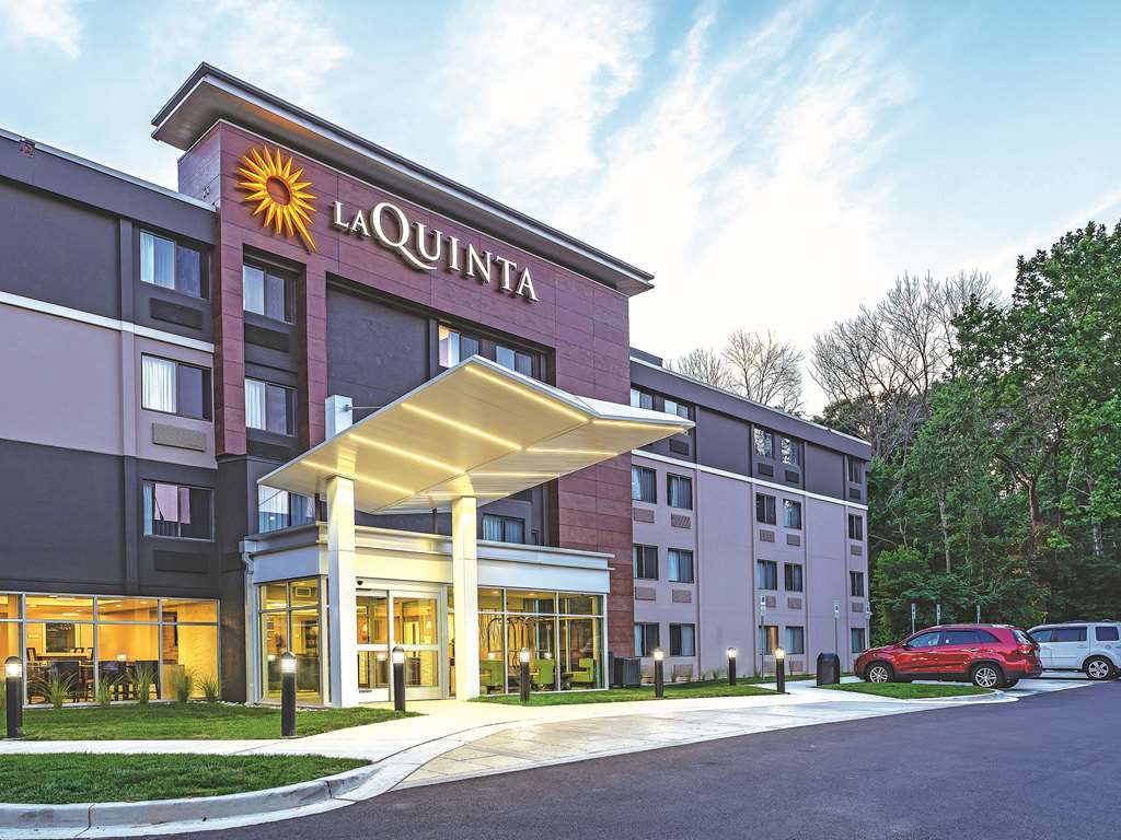 La Quinta Inn & Suites by Wyndham Columbia Fort Meade - featured photo