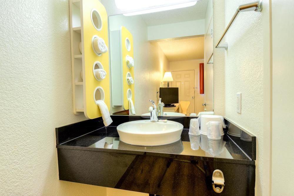 Motel 6 Los Angeles Harbor City - photo 22