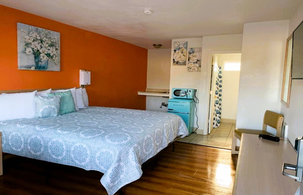 Royal Gateway Motel By OYO - photo 10