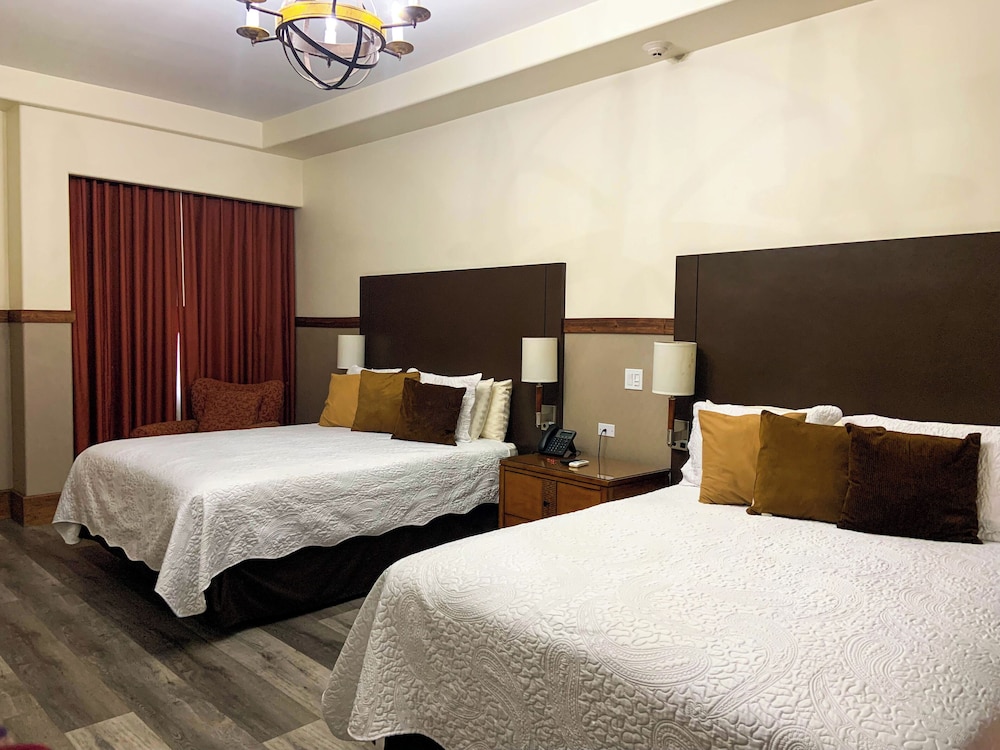 Hotel Hacienda Santana