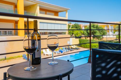 Vale Parra Village By Cabritatur — 4-Star Luxury Hotel in Guia, Portugal