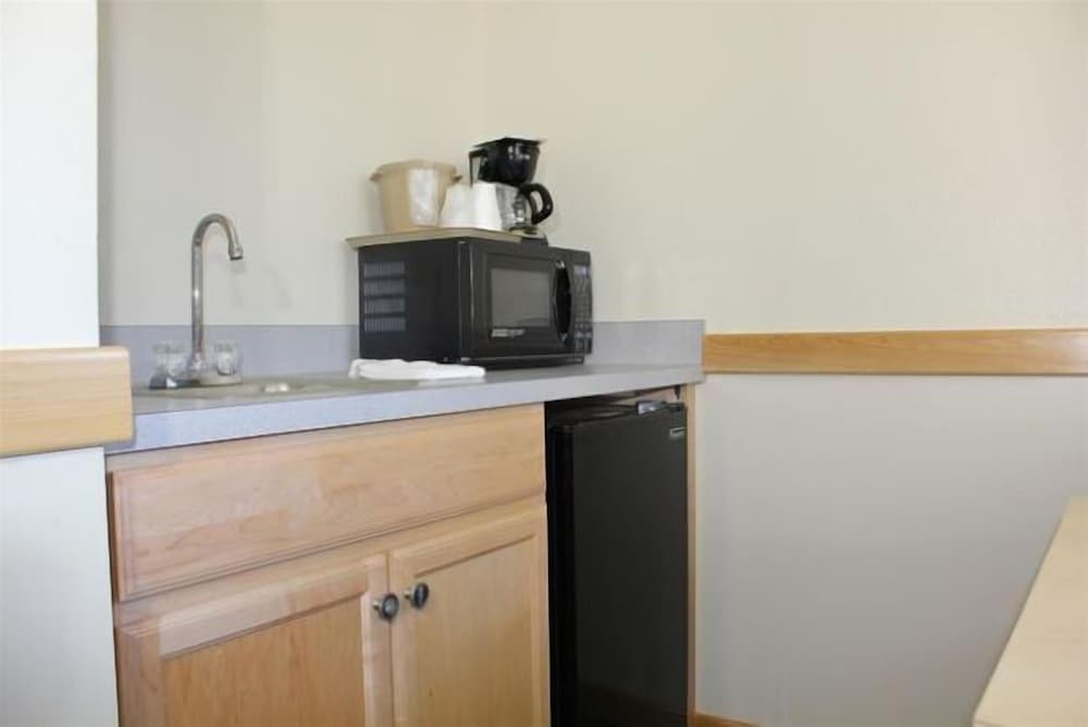 Pony Island Inn - photo 16