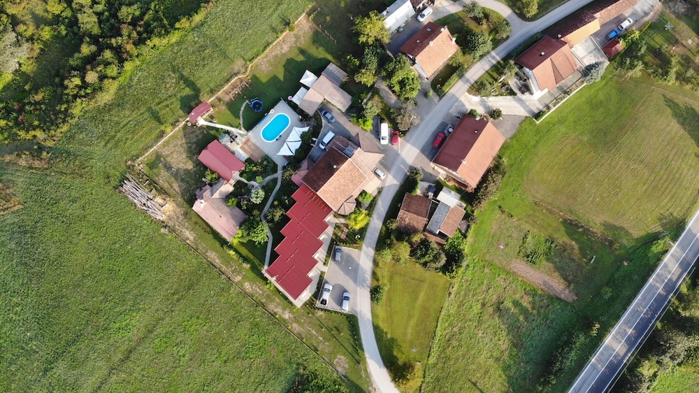 Villa Rubčić Rooms & Pansion — 4-Star Luxury Hotel in Rakovica, Croatia
