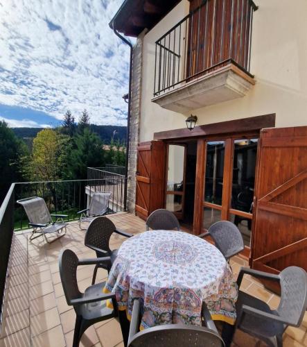 La casa del bosque — 4-Star Luxury Hotel in Alcala De La Selva, Spain