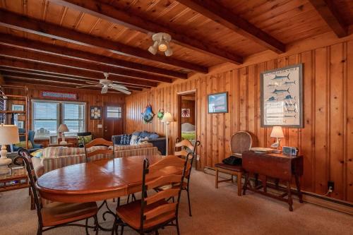 Lowe Tide by Oak Island Accommodations - photo 24