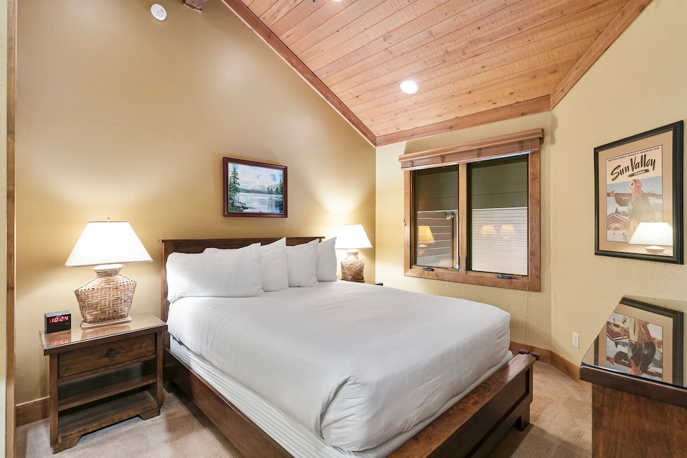 Powder Run 2 Bedroom Condo By All Seasons Resort Lodging - photo 8