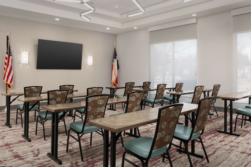 Hilton Garden Inn Abilene - photo 29