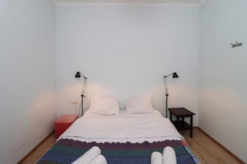 Vintage 2BR Apartment Managed By Wehost