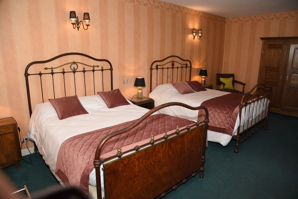 Hotel Le Baron — Cremieu — photo 3
