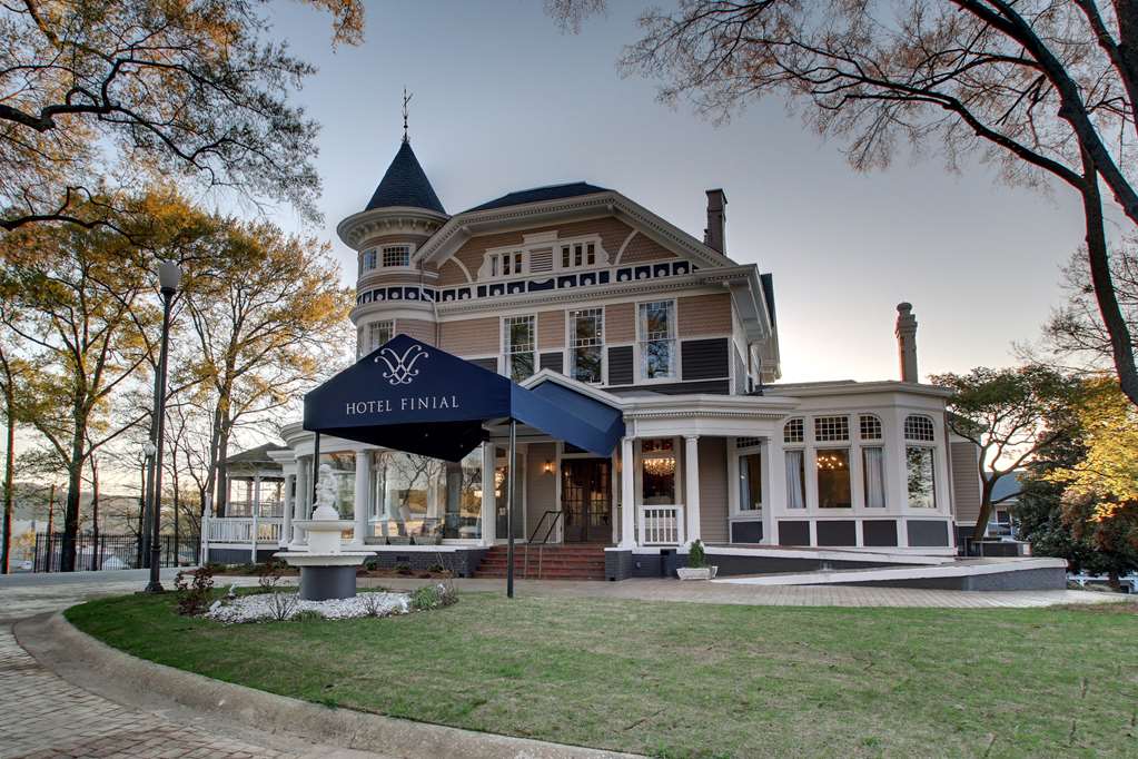 Hotel Finial BW Premier Collection — hotel in Anniston